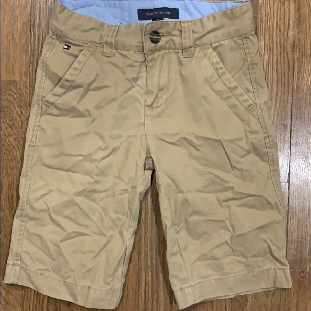 Tommy Hilfiger shorts size 8 khaki